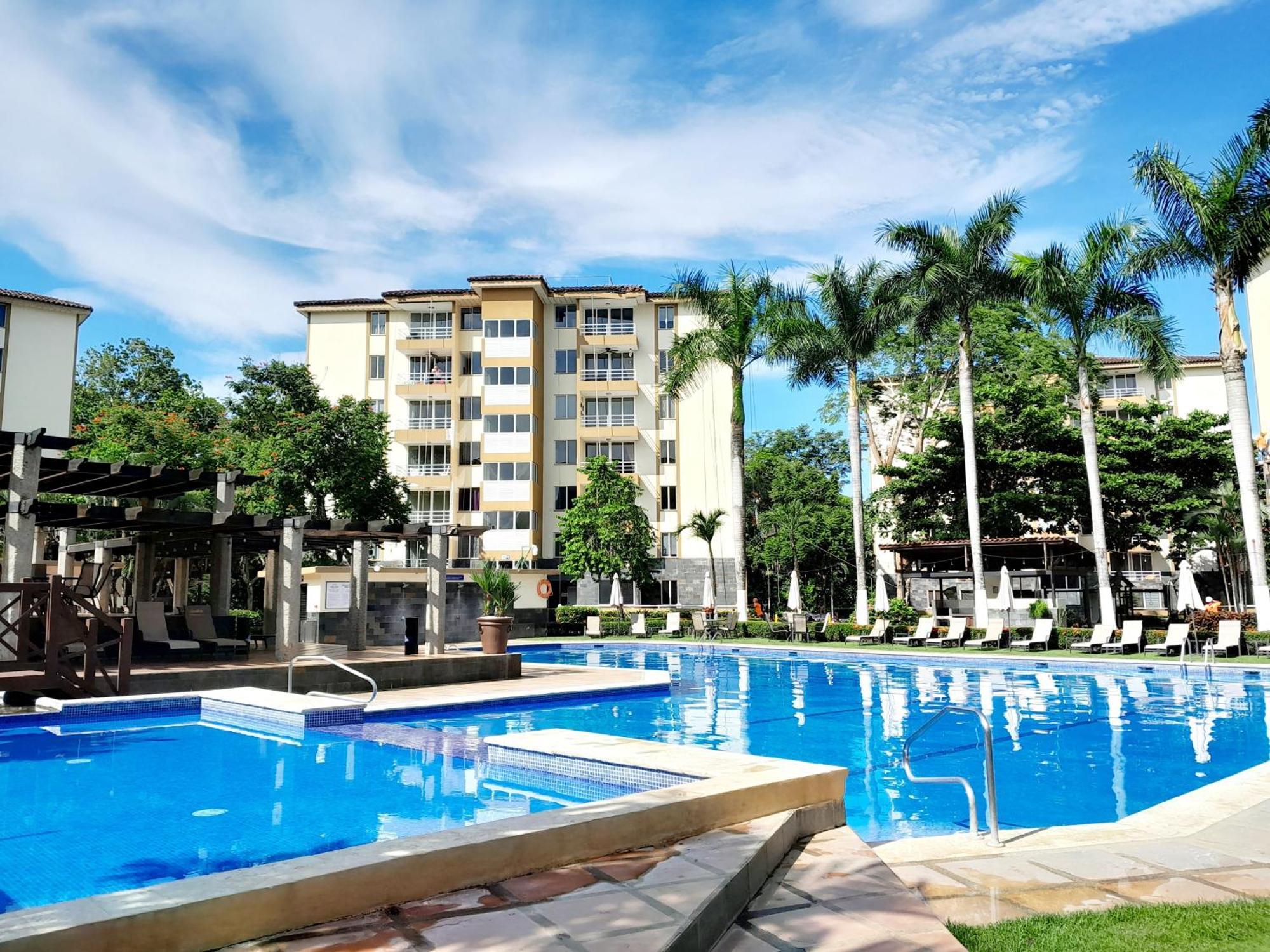 Family Condo, Pool, Beach And Surf Jaco Exterior photo